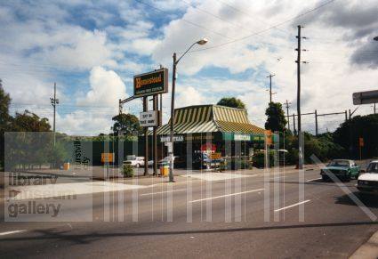 Homestead Chicken, Hurstville, 1987. Image courtesy Hurstville Library (in case you weren't sure).