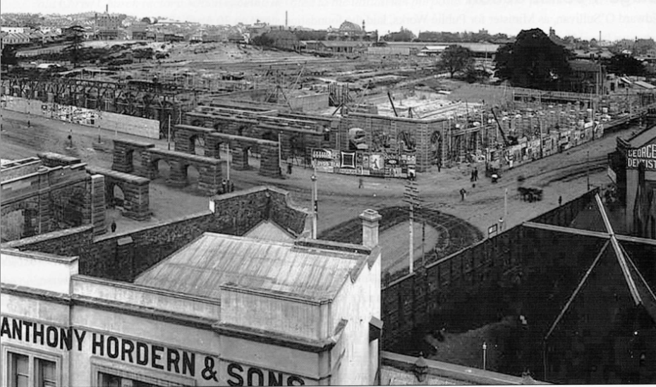 Anthony Hordern prepares for business during Central's construction, April 1903. Image courtesy ARHS Rail Resource Centre.