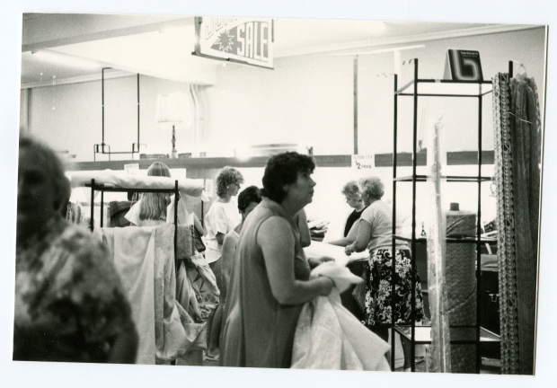 Just take it. Barter's Fire Sale, January 1985. Image courtesy Hurstville Council