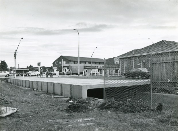 Beverly Hills Hotel, 1981. Image courtesy Hurstville City Library